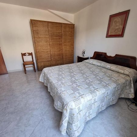 Villa Flora - With Sea View, 2 Minutes Walk To Beach ตรัปเปโต ภายนอก รูปภาพ